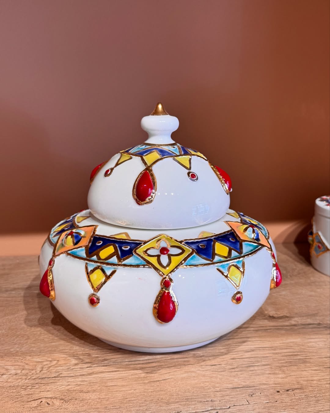 طقم قهوة نحاسي منقوش